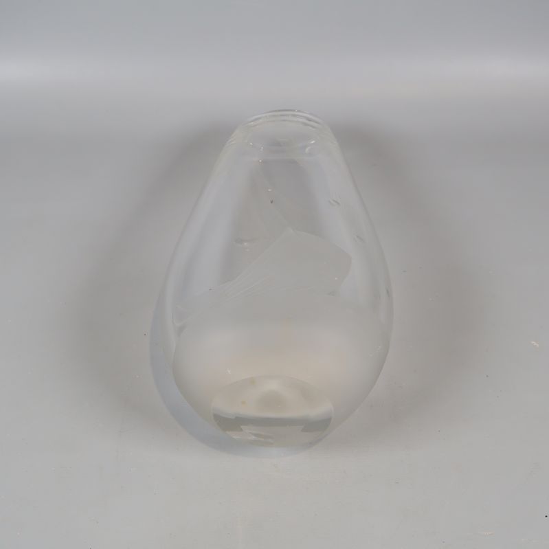 Vasen visad uppifrån med fokus på den breda öppningen