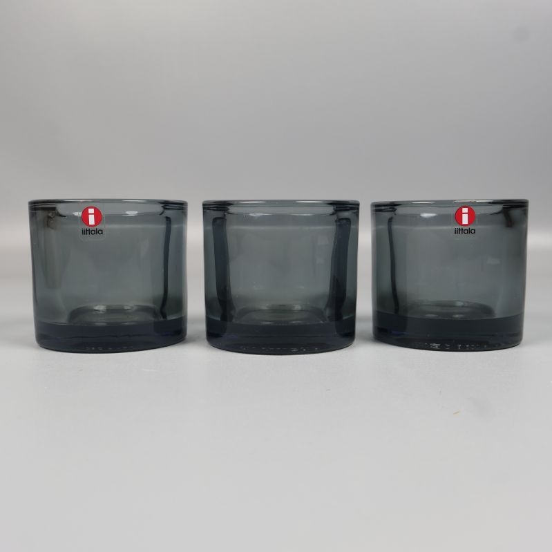 Framsida av tre Iittala ljuslyktor i glas