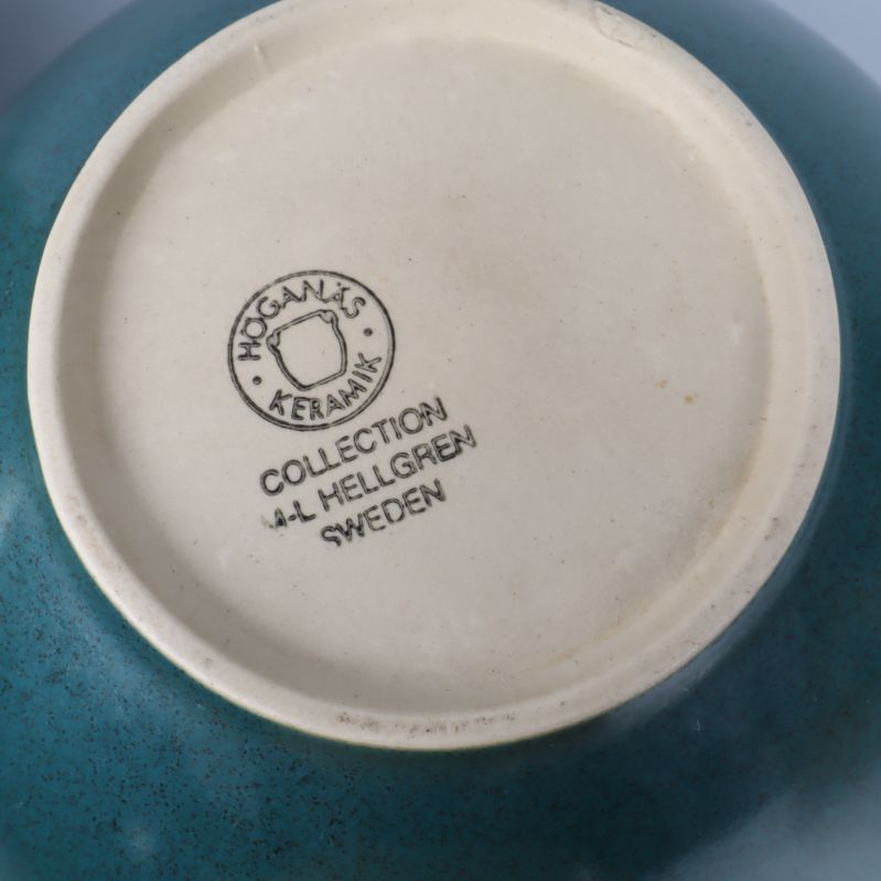 Närbild på stämpel: Höganäs Keramik, J.L. Hellgren