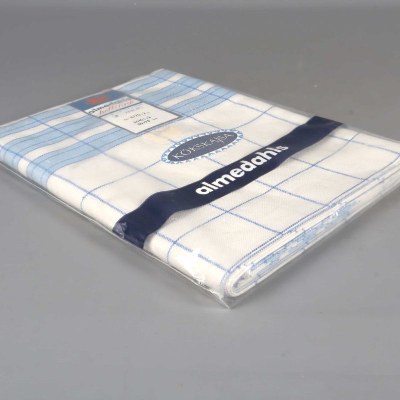 Sidovy av blåvit linnehandduk