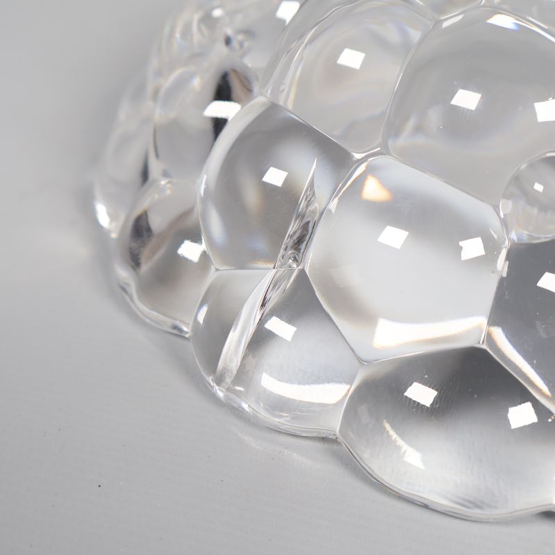 Närbild på spricka i skål