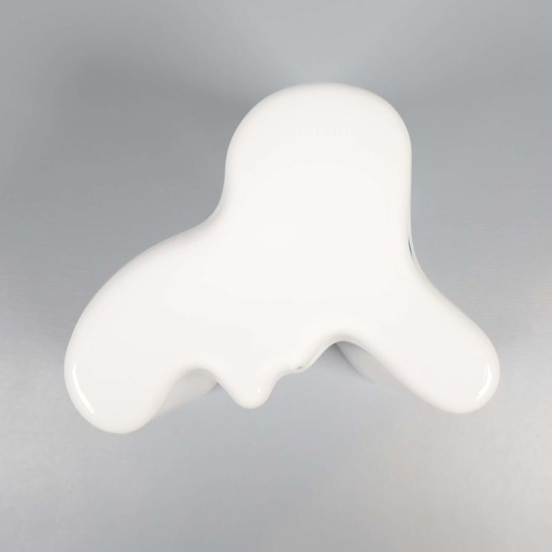 Vasens rundade botten tydligt avbildad ovanifrån