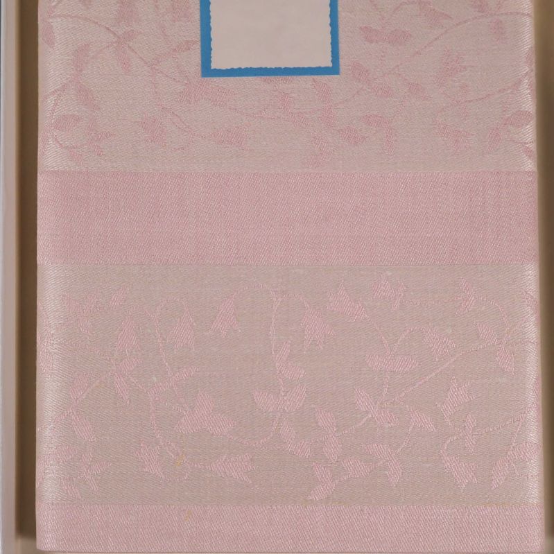 Ljusrosa linne servettermed vävt blommönster