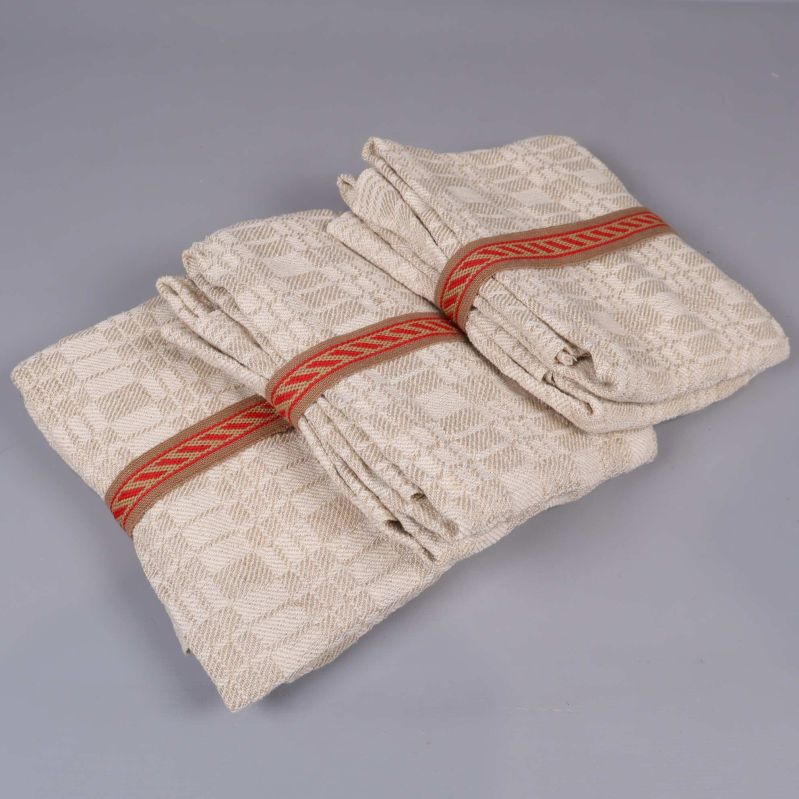 Vikta linnéhanddukar med beige rutmönster och röd bård