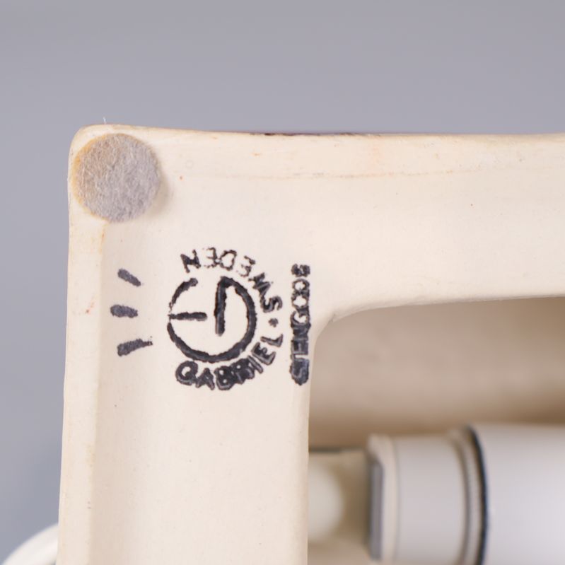 Stämpel Gabriel Sweden undertill på keramikhuset