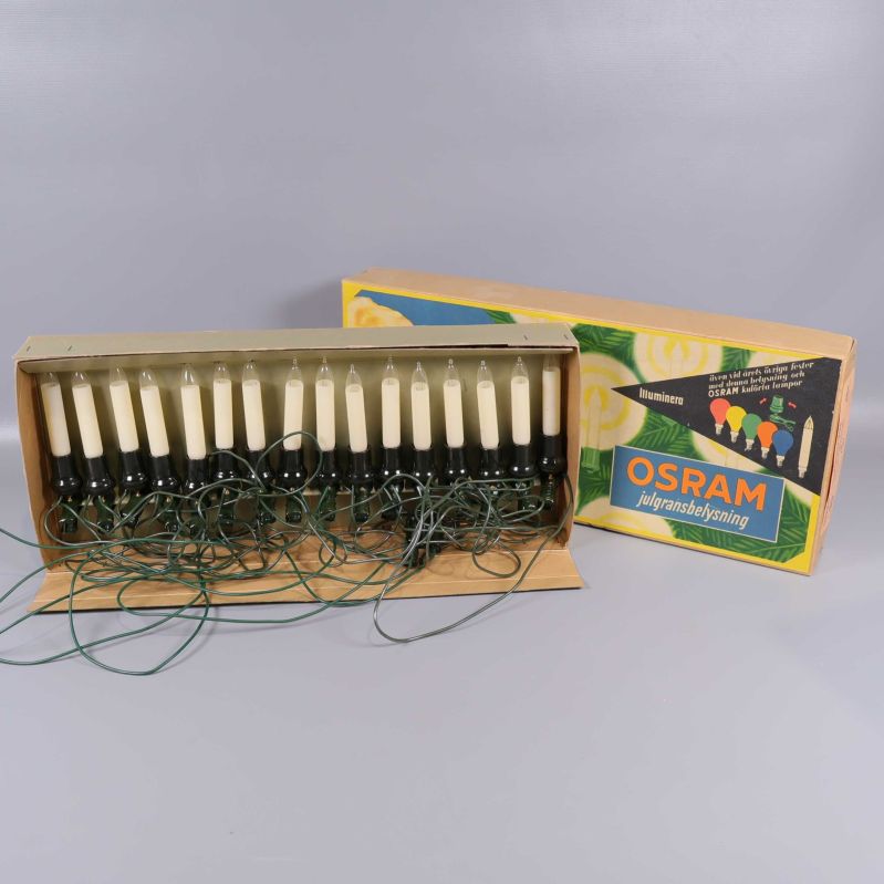 Julgransbelysning med 16 ljus och gröna sladdar i ask