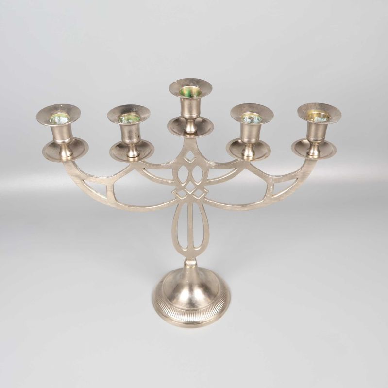 Femarmad ljusstake i metall