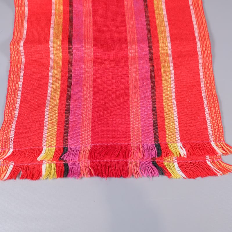 Närbild på fransarna och mönstret av löparen