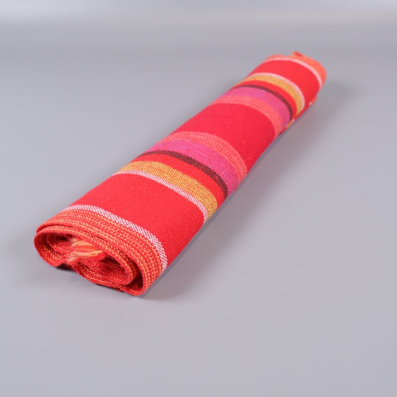 Sammrullad löpare med färgglada ränder