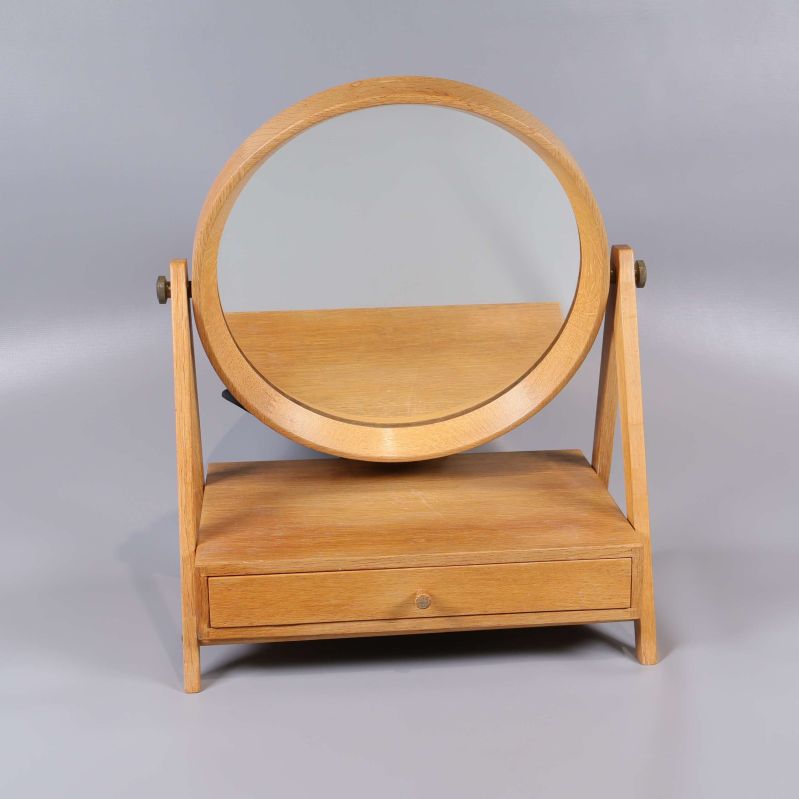 Spegelskåp i ljust trä med rund spegel