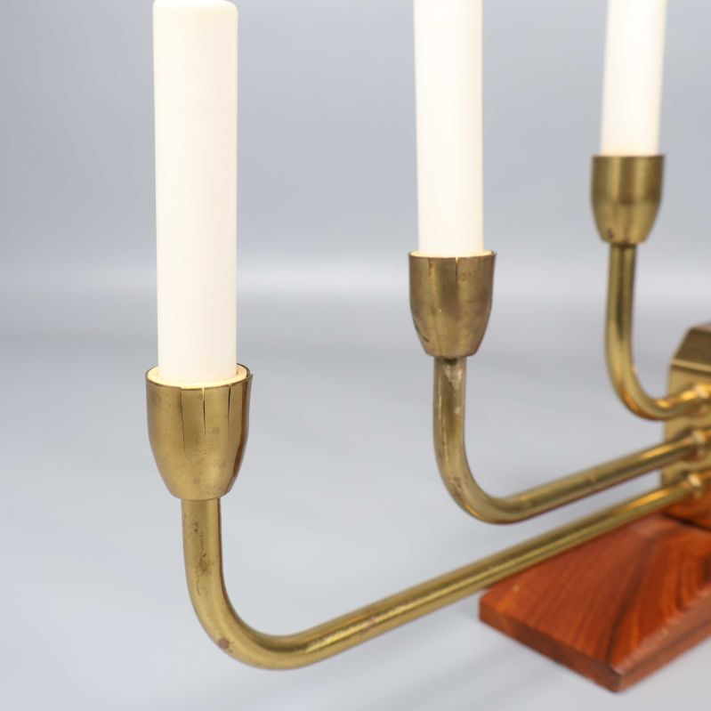 Närbild av sprickor i sockelskydd