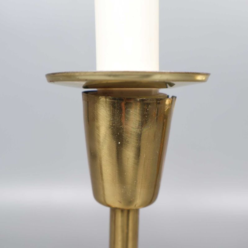 Närbild av sprickor i sockelskydd