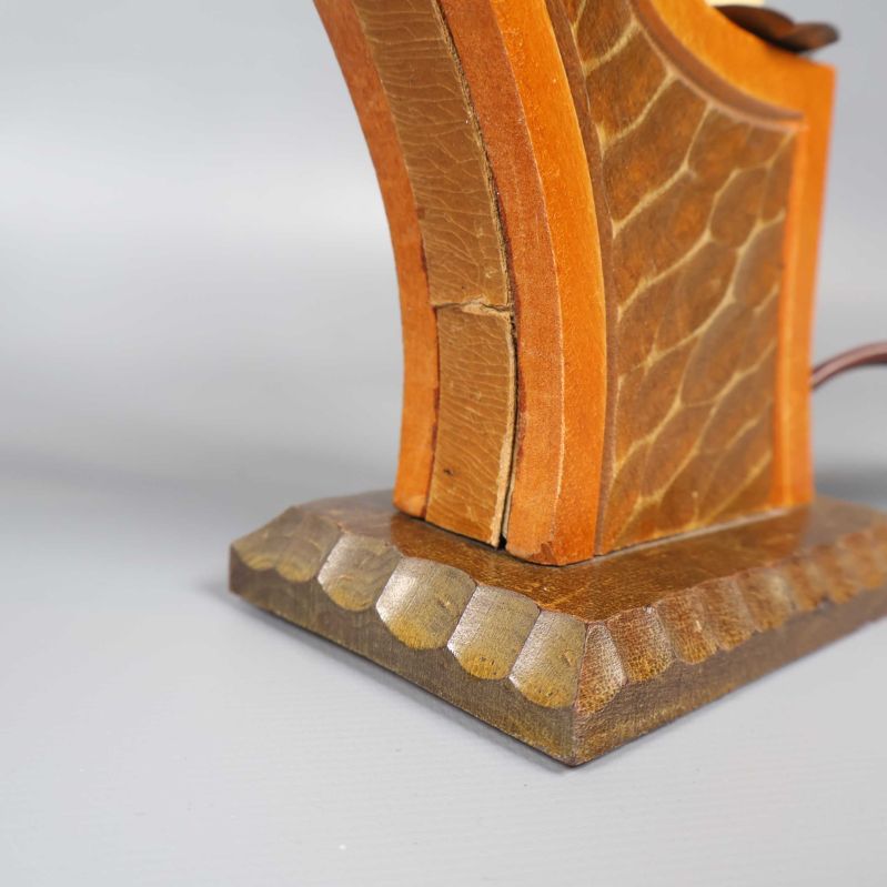 Närbild av spricka i ena foten