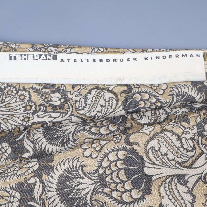 Kant på duktyg med texten Teheran Atelierdruck Kinderman