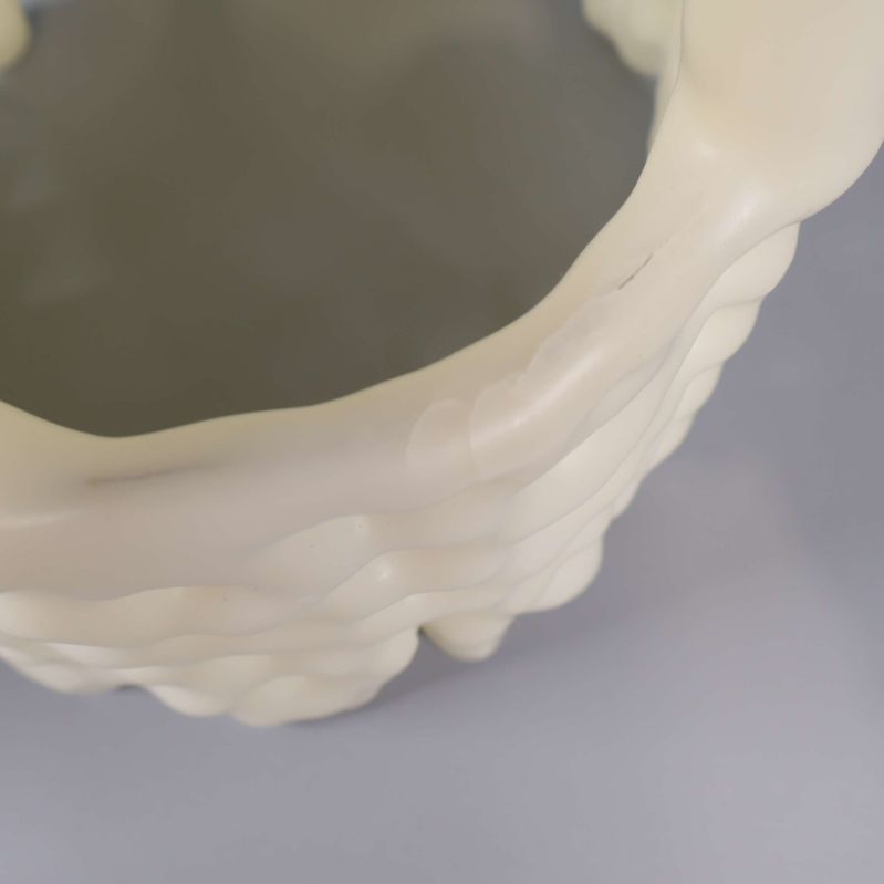 Närbild på små skador på ljusets kant