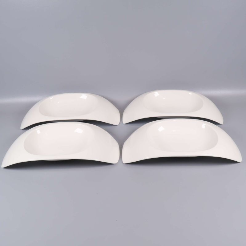 Fyra vita djupa traverser