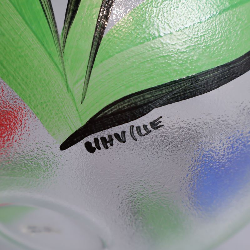 Signatur 'UHV på glasskålen