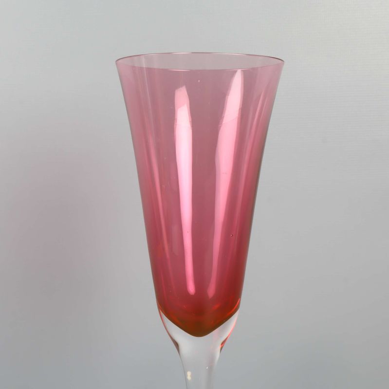 Närbild på rosa kupa med mjuka kanter