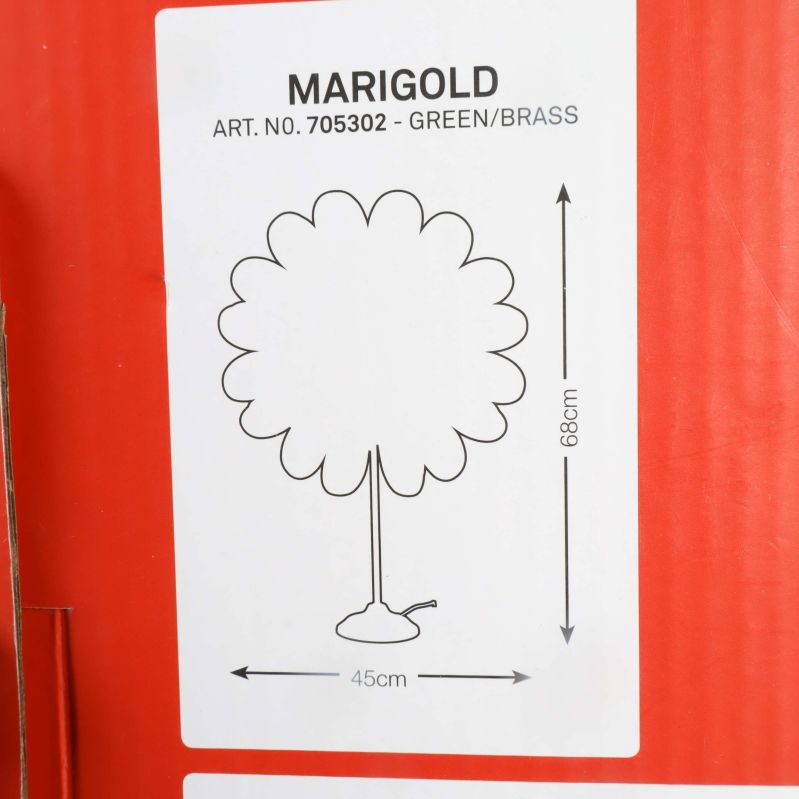 Skiss på förpackning visar lampans mått