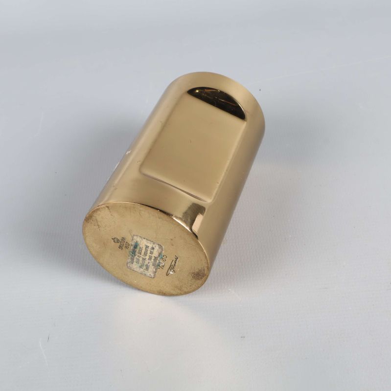 Tändare liggande på sidan med etikett undertill