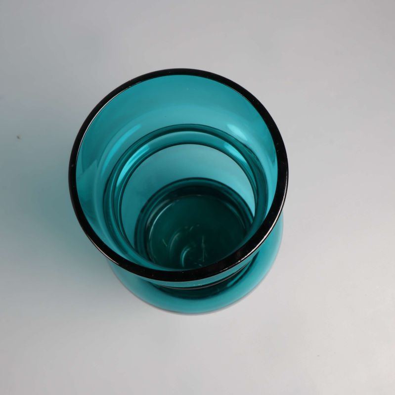 Vasens topp syns uppifrån med rundade former