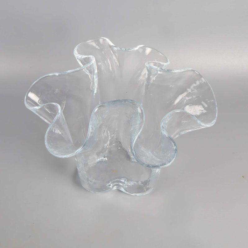 Vas sedd uppifrån som visar rörelse i glasets kant