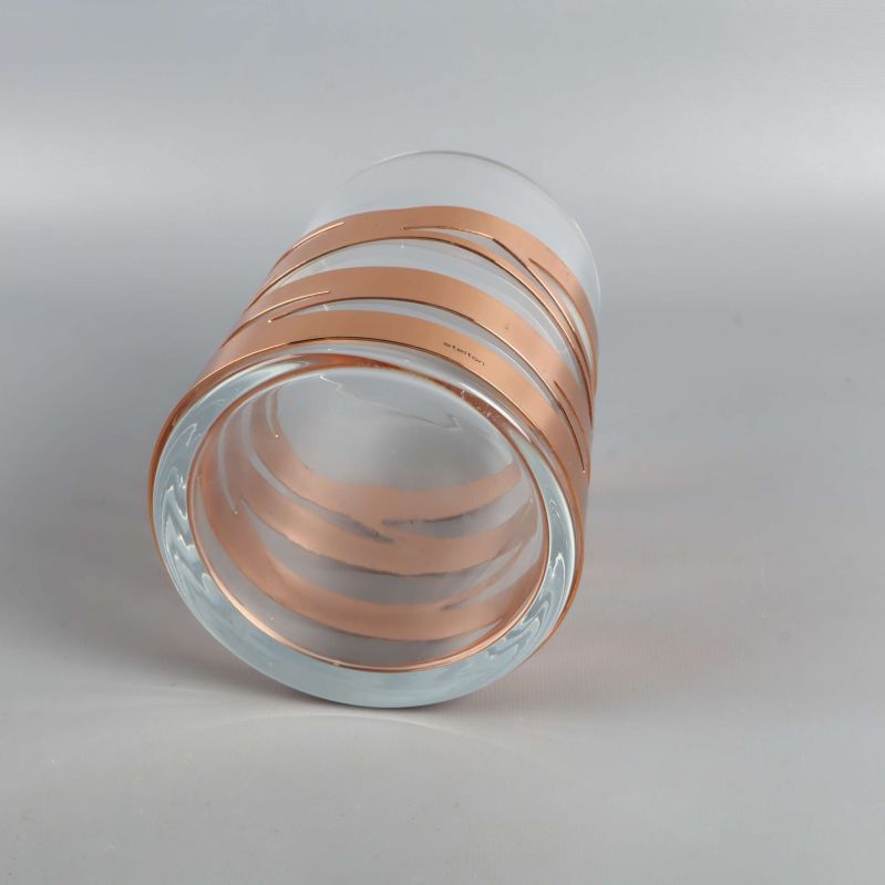 Vas liggande, visar kopparbanden runt botten