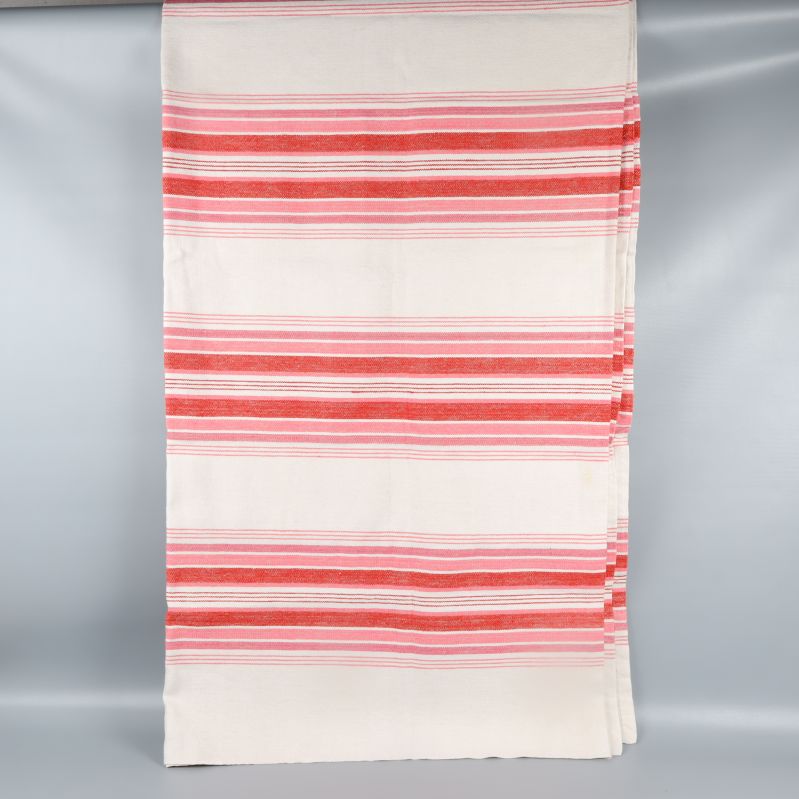 Upphängd bordsduk som visar ränder och hel yta