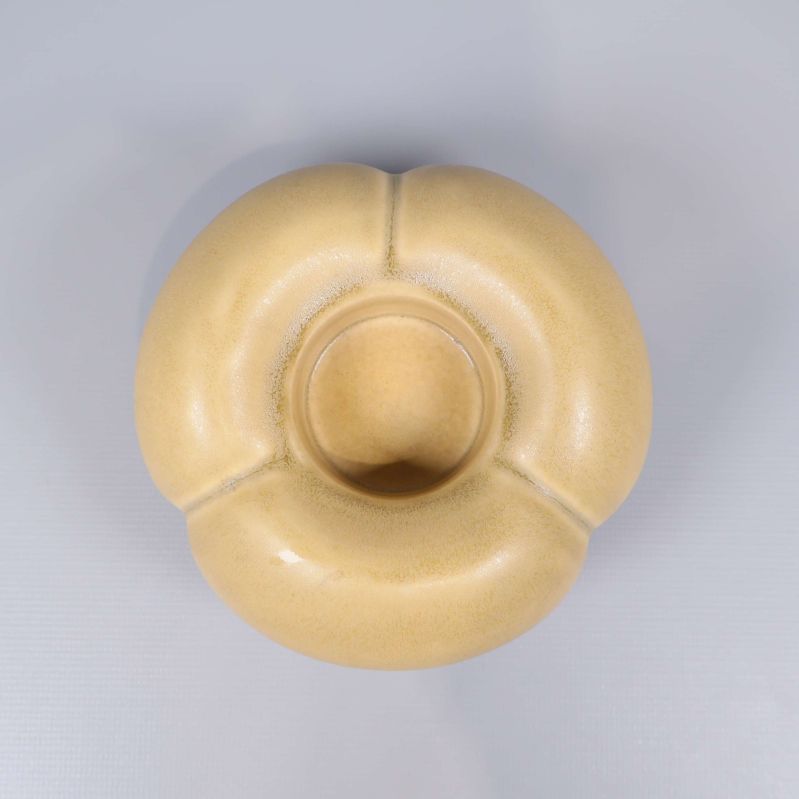 Värmeljushållare ovanifrån visar unik form