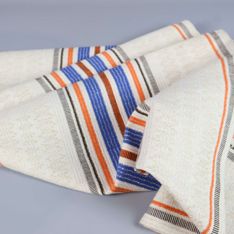 Detaljbild på löparen som visar struktur och färger