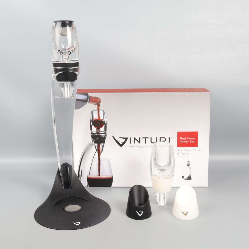 Vinturi dekanter set bredvid förpackningen