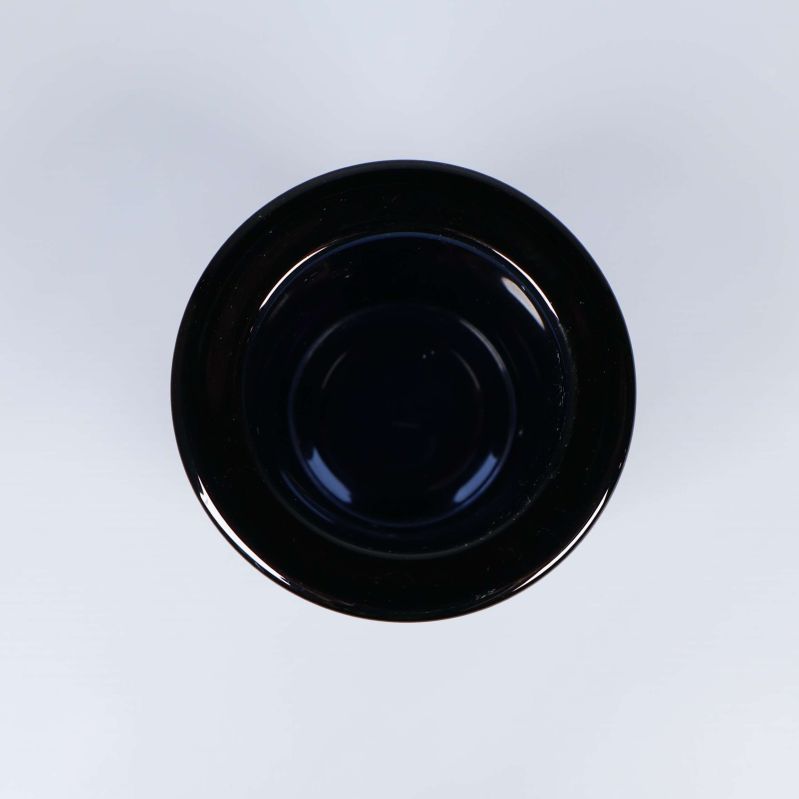 Blå ljuslykta sedd uppifrån med bred öppning