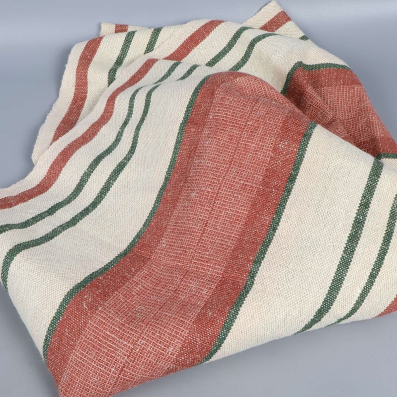 Sammanknycklad löpare med randigt mönster