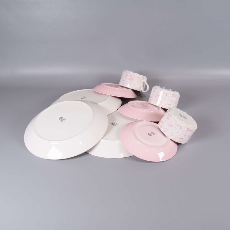 Servisdelar vända upp och ned för att visa stämplar undertill