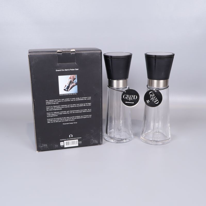 Kvarnset och baksida av förpackning visas tillsammans