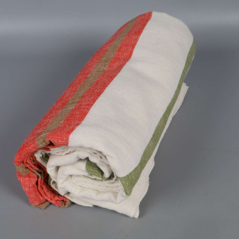 Duk rullad med grön och röd rand utåt