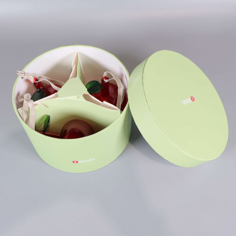 Grön ask från Iittala öppen med tre fack för glasäpplen