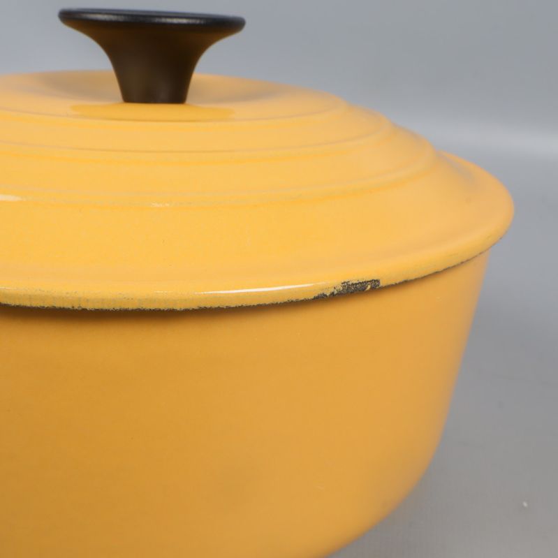 Närbild på lockkant med mindre skada