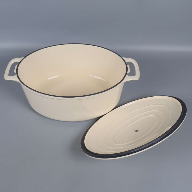 Grytan och locket separat, öppen oval form