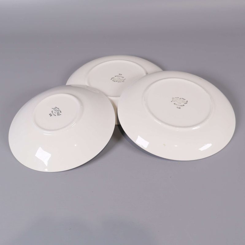 Fatens baksida med stämpel synlig