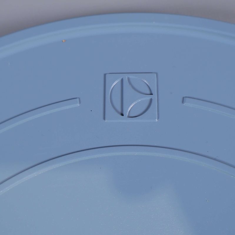 Närbild på Electrolux-logo på lockets ovansida