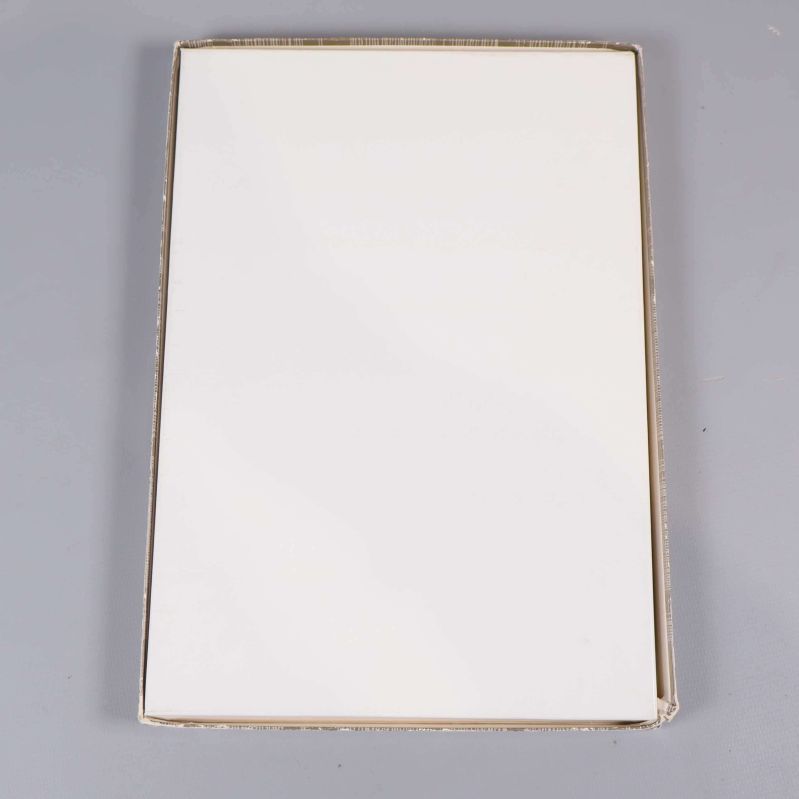 Förpackningens vita baksida