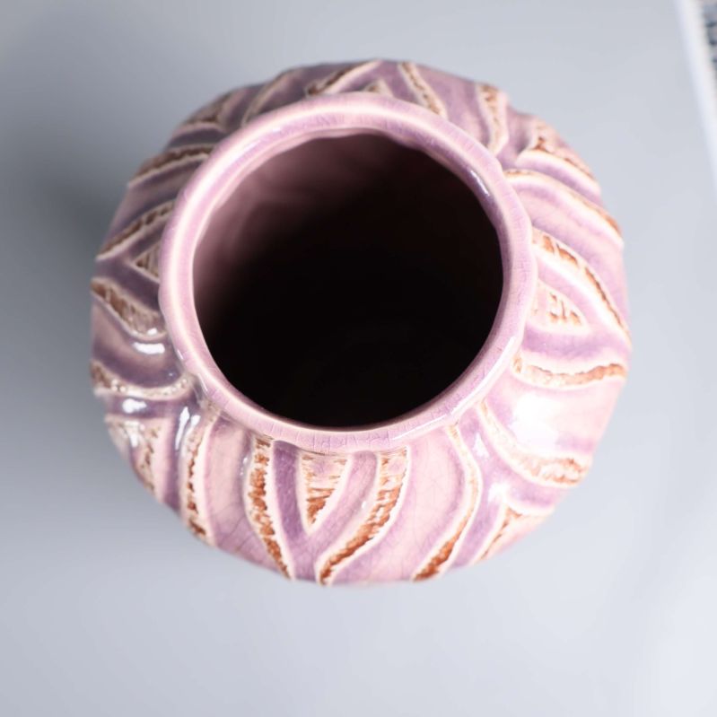 Vy ovanifrån på vasen med rund öppning