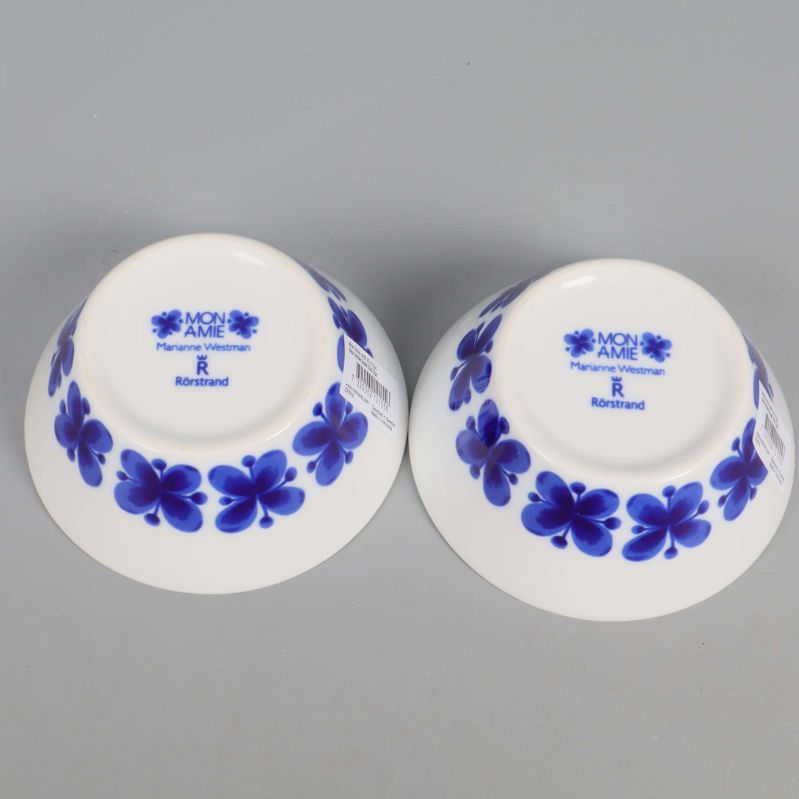 Skålarnas botten med Mon Amie och Rörstrand-stämplar