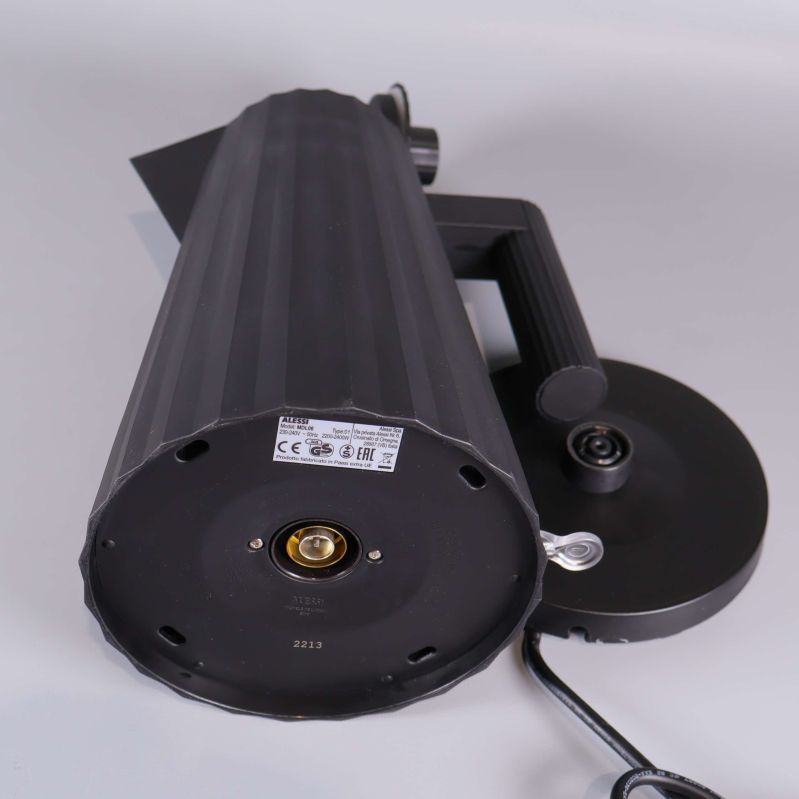 Sladdlös vattenkokare visad från undersidan