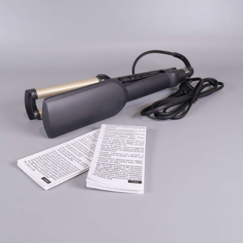 Vågstyler visas bakifrån tillsammans med instruktioner