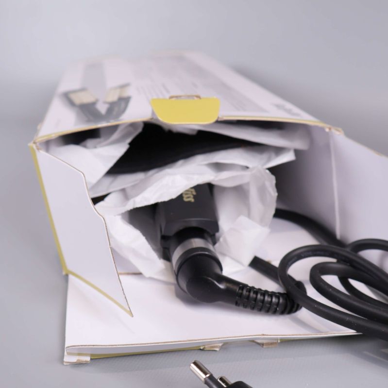 Vågstyler packad i originalkartong med synlig sladd