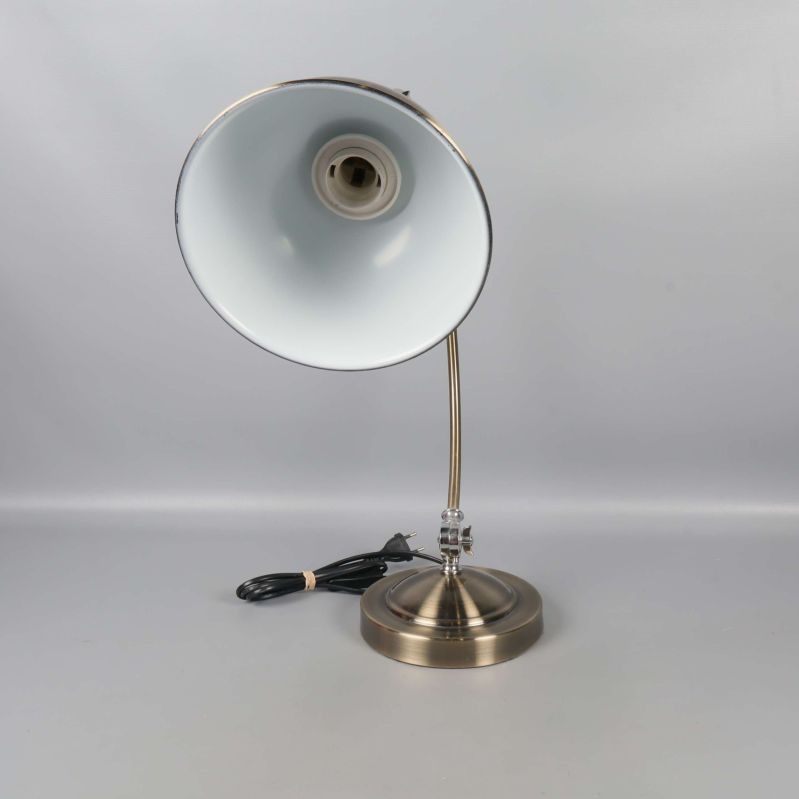 Lampan framifrån med tydlig form på skärmen