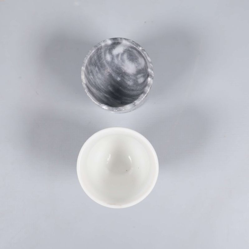 Äggkoppar visade uppifrån, insidan synlig