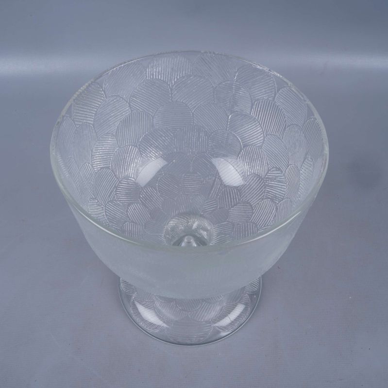 Glaskål sedd uppifrån med strukturerat mönster
